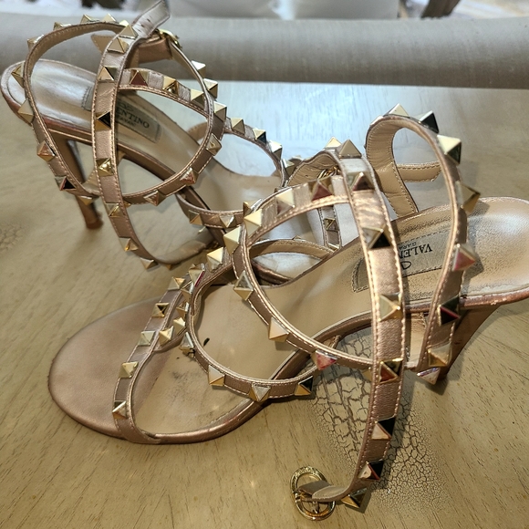 Valentino Rockstud Calfskin Ankle Strap Sandal sz 39 - Picture 4 of 8